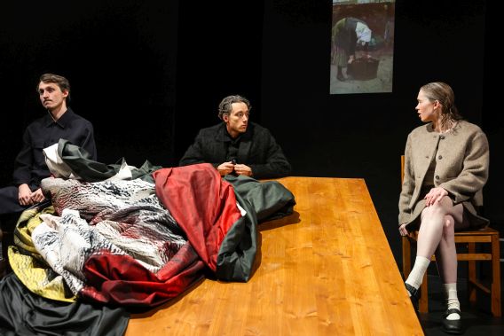 Bild BRENNENDES HAUS