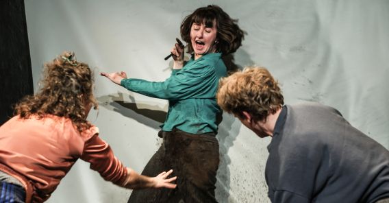 Bild FOOD, FRIEND OR FORCED LABOUR 